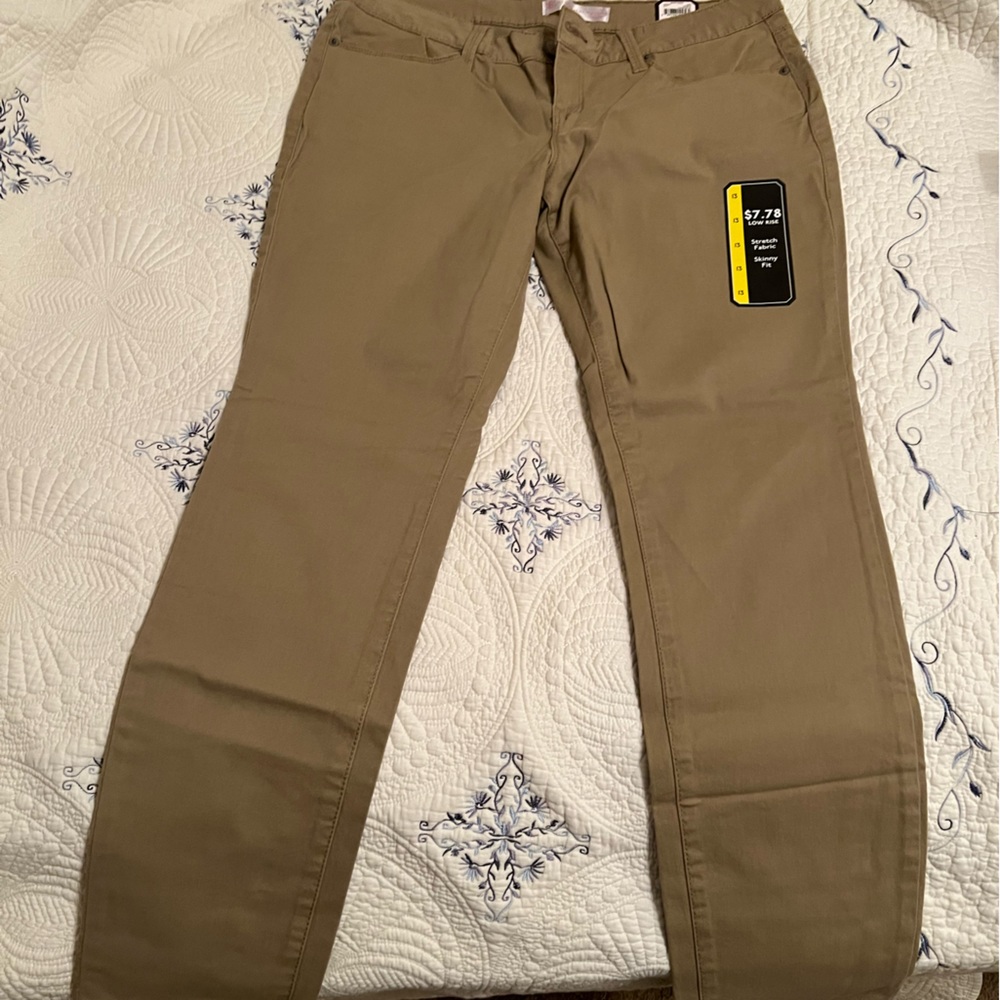 No boundaries khaki pants.